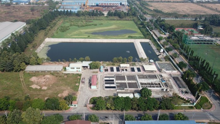 Hình ảnh nhà máy xử lý nước thải của Khu công nghiệp Nhơn Trạch chụp từ trên cao