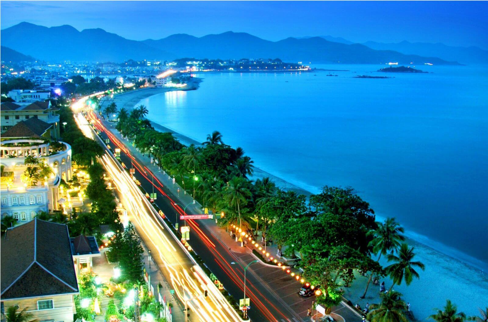 Bãi biển Nguyễn Tất Thành Đà Nẵng 